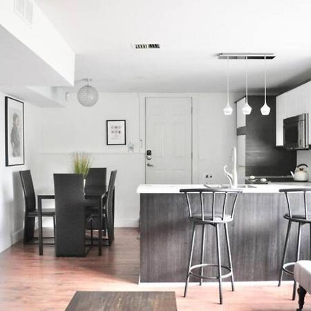 Cozy 1 Bd Suite Centrally Located North Vancouver Buitenkant foto