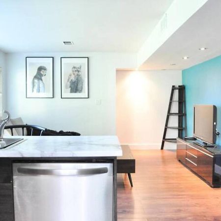 Cozy 1 Bd Suite Centrally Located North Vancouver Buitenkant foto