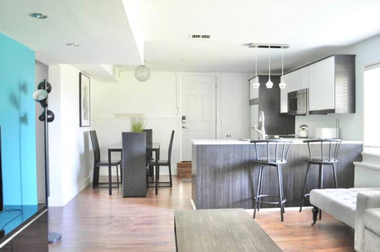 Cozy 1 Bd Suite Centrally Located North Vancouver Buitenkant foto