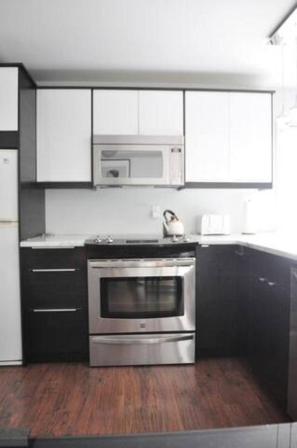 Cozy 1 Bd Suite Centrally Located North Vancouver Buitenkant foto