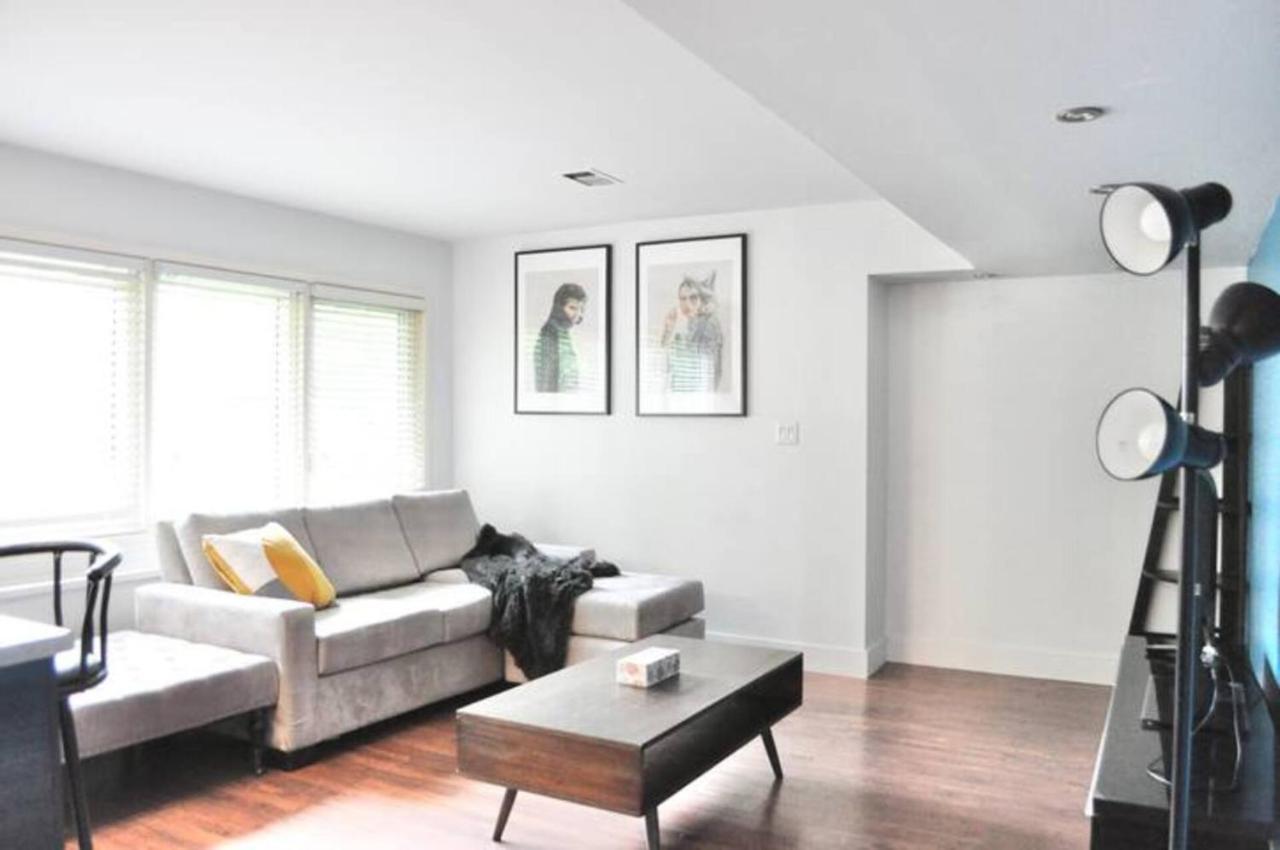 Cozy 1 Bd Suite Centrally Located North Vancouver Buitenkant foto